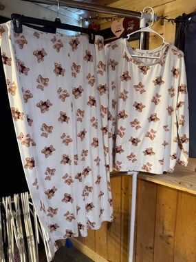 Women's White Teddy Bear Print Pajama Set - Cozy Long Sleeve Top & Pants